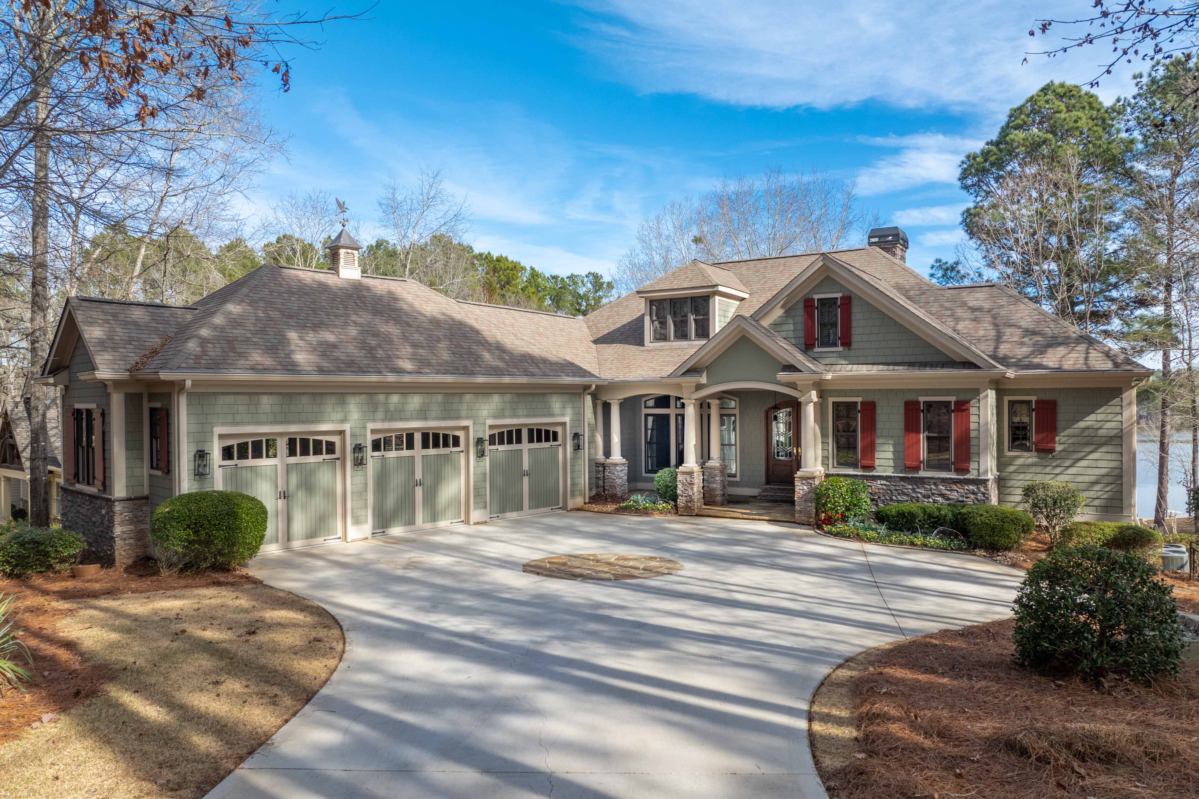 1050 Montgomery Drive image 3